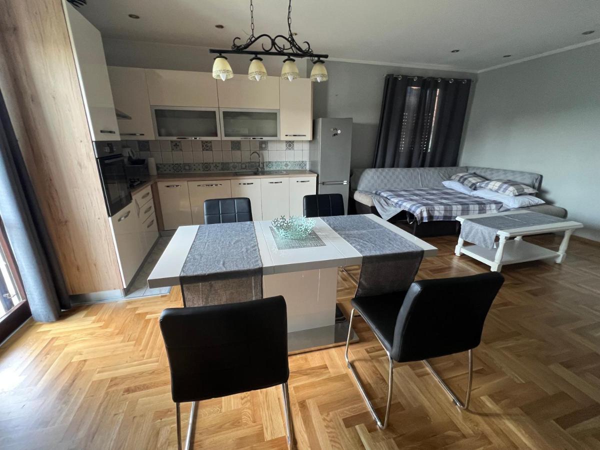 Apartments And Pansion M&R トゥラニ エクステリア 写真