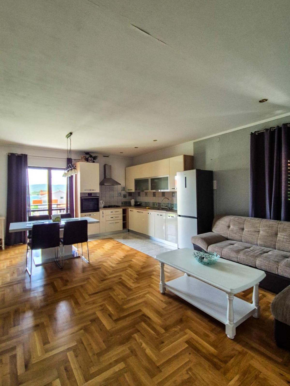 Apartments And Pansion M&R トゥラニ エクステリア 写真