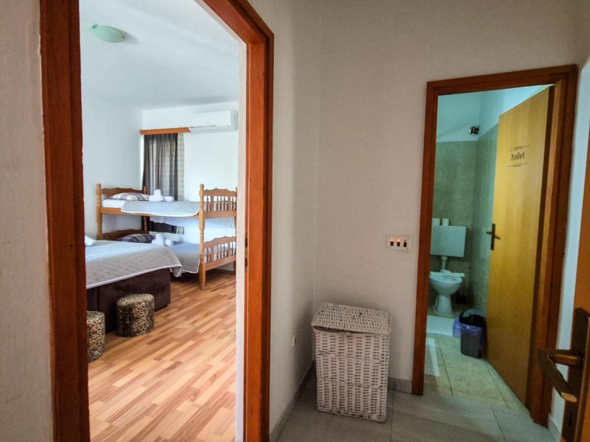 Apartments And Pansion M&R トゥラニ エクステリア 写真